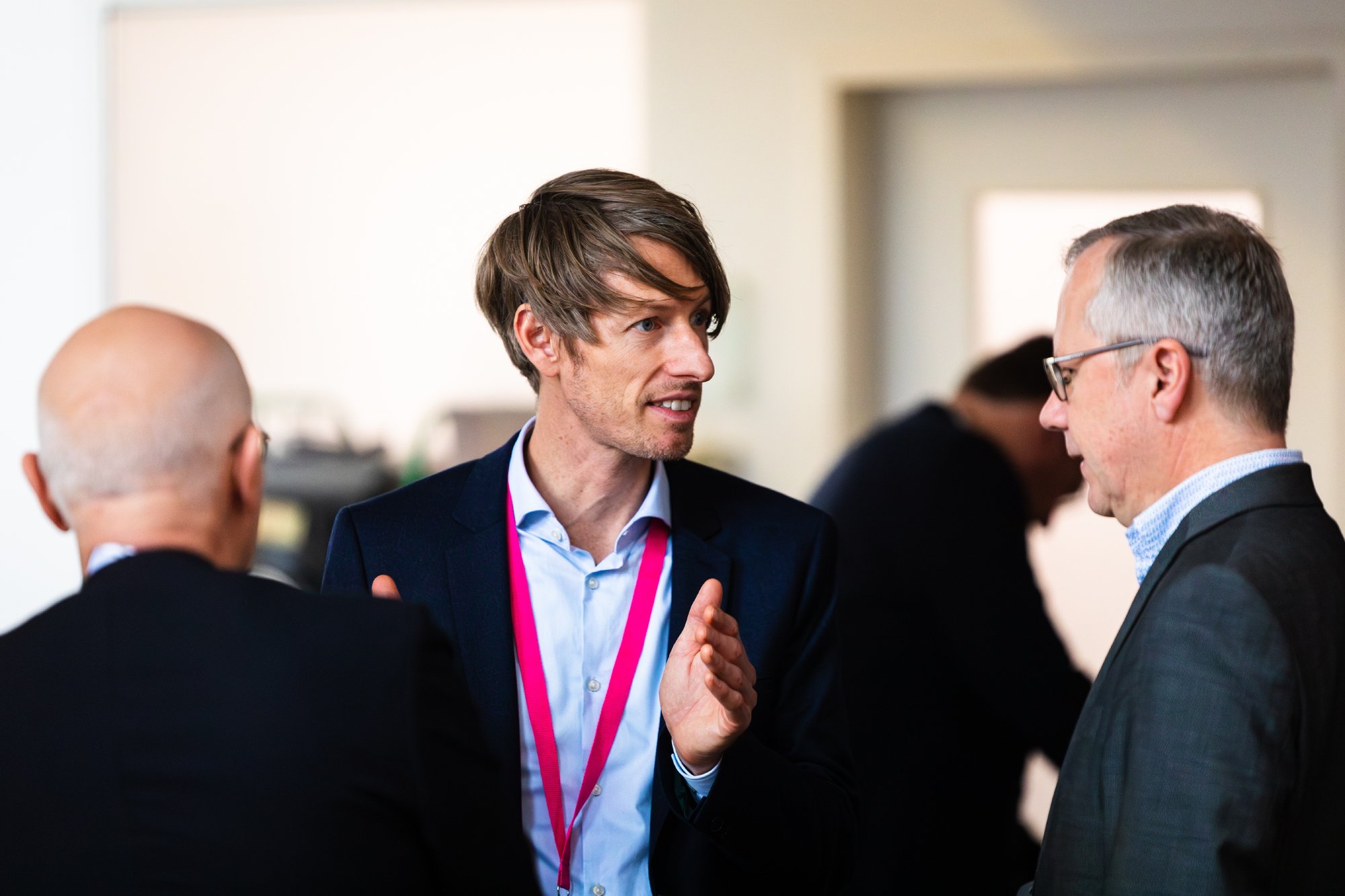 Dr. Johannes Bohnet CEO of Seerene Exchanging Ideas with Automotive Software Experts