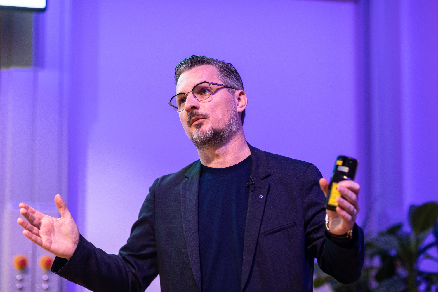 Thomas Speck speaking at the event hosted by Seerene, MaibornWolff, Roland Berger and the HPI Thomas Speck speaking at the event hosted by Seerene, MaibornWolff, Roland Berger and the HPI