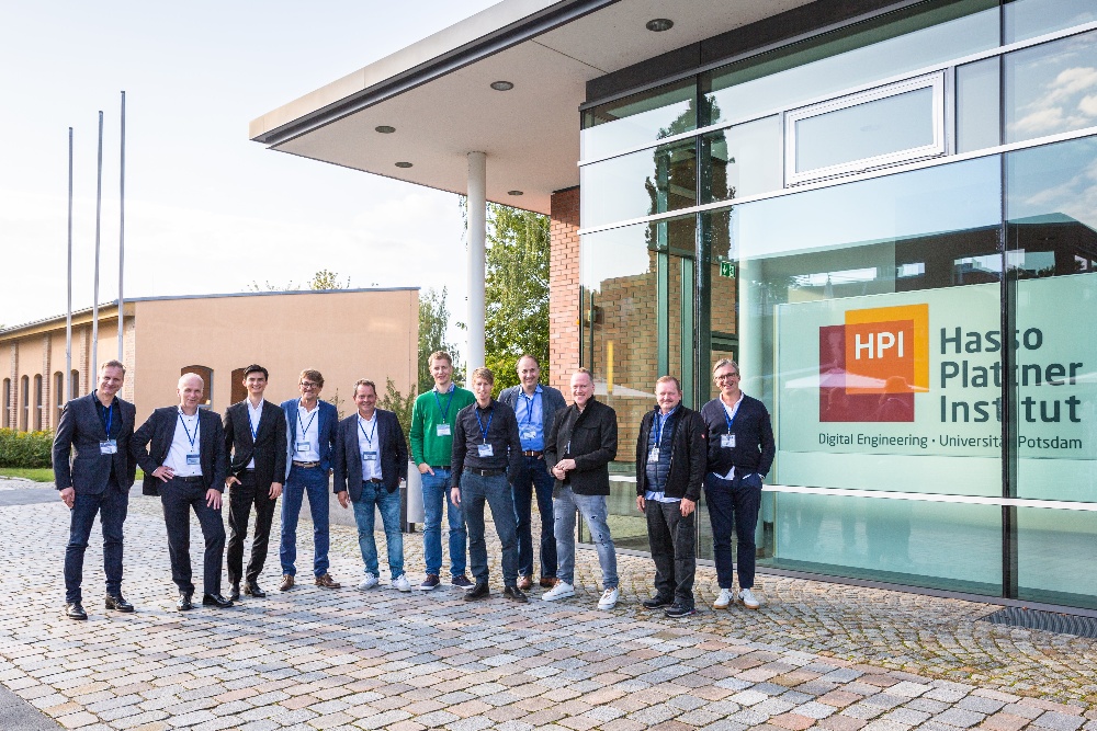 Automotive Speakers at HPI – Oliver Viel, Martin Schleicher, Manuel Yoon, Dr. Ingo Alfter, Dr. Wolfgang Bernhart, Prof. Dr. Bastian Halecker, Dr. Johannes Bohnet, Heiko Huettel, Marc Hildebrandt, Prof. Dr. Jürgen Döllner,