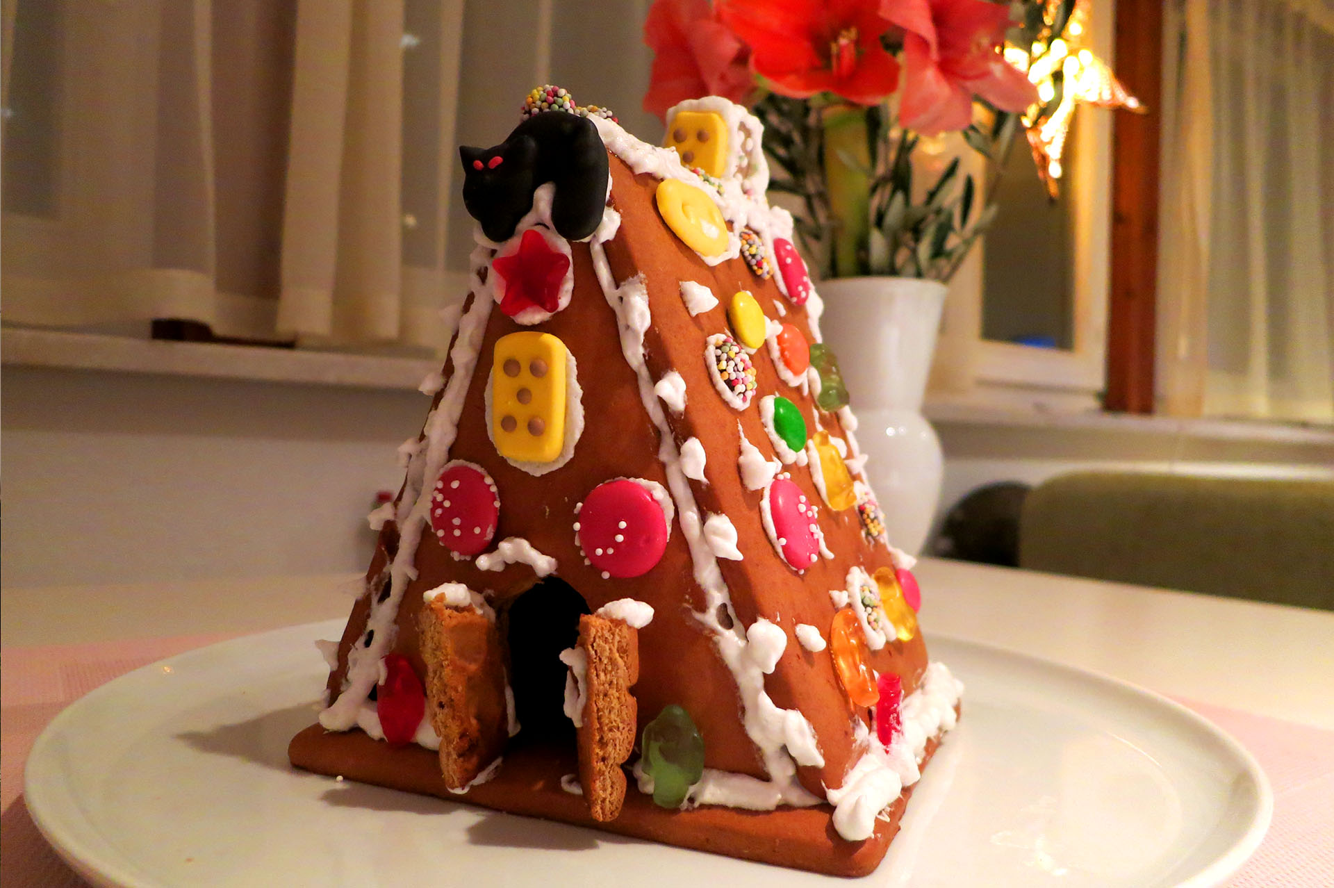 Die große Lebkuchenhaus-Challenge zur Weihnachtszeit. 