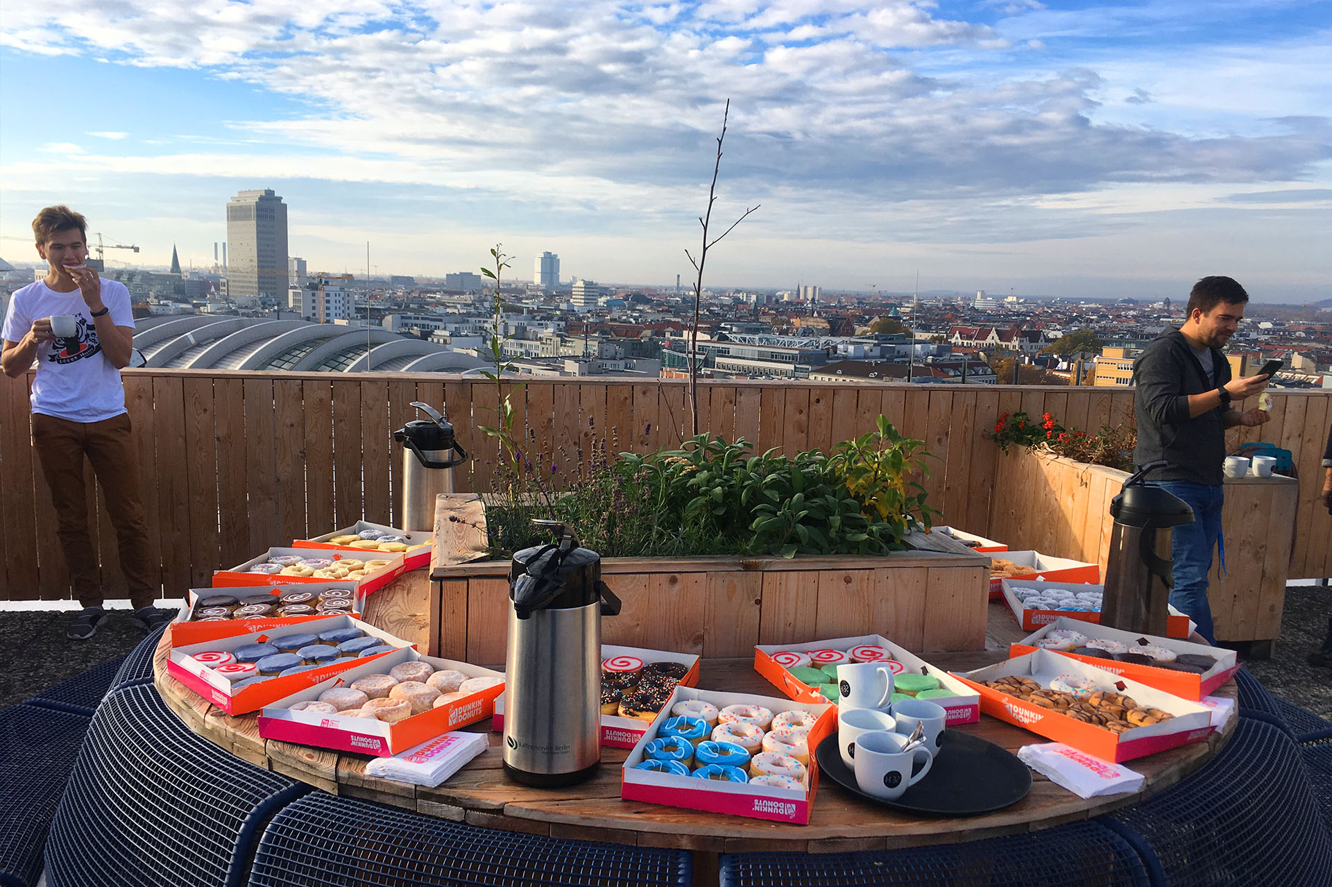 Die schöne Aussicht von unserem German Deep Tech Office direkt am Zoologischen Garten. 